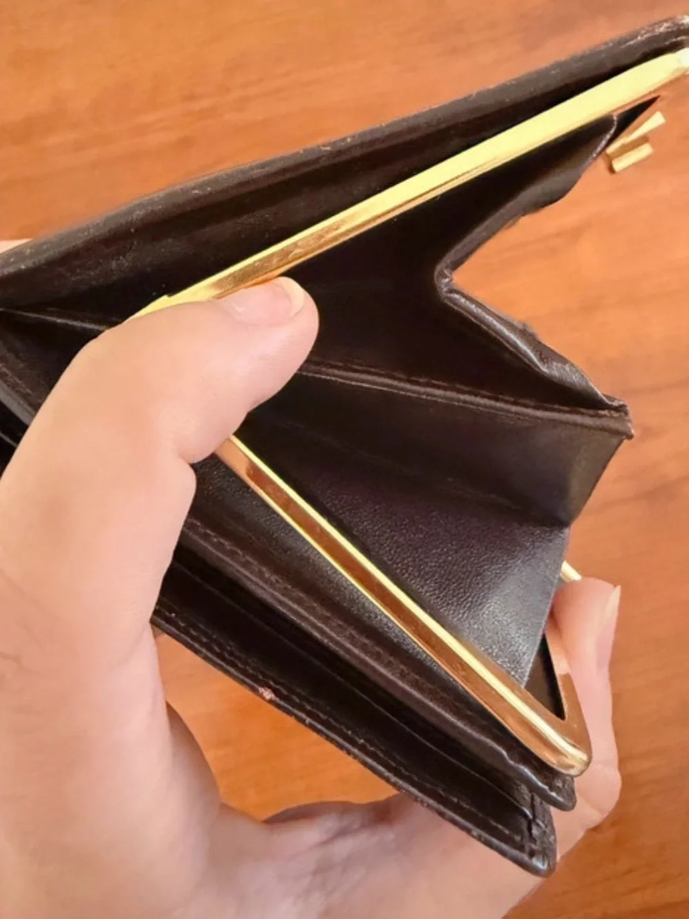 Vintage Givenchy 4G Logo Leather Bifold Wallet – Brown